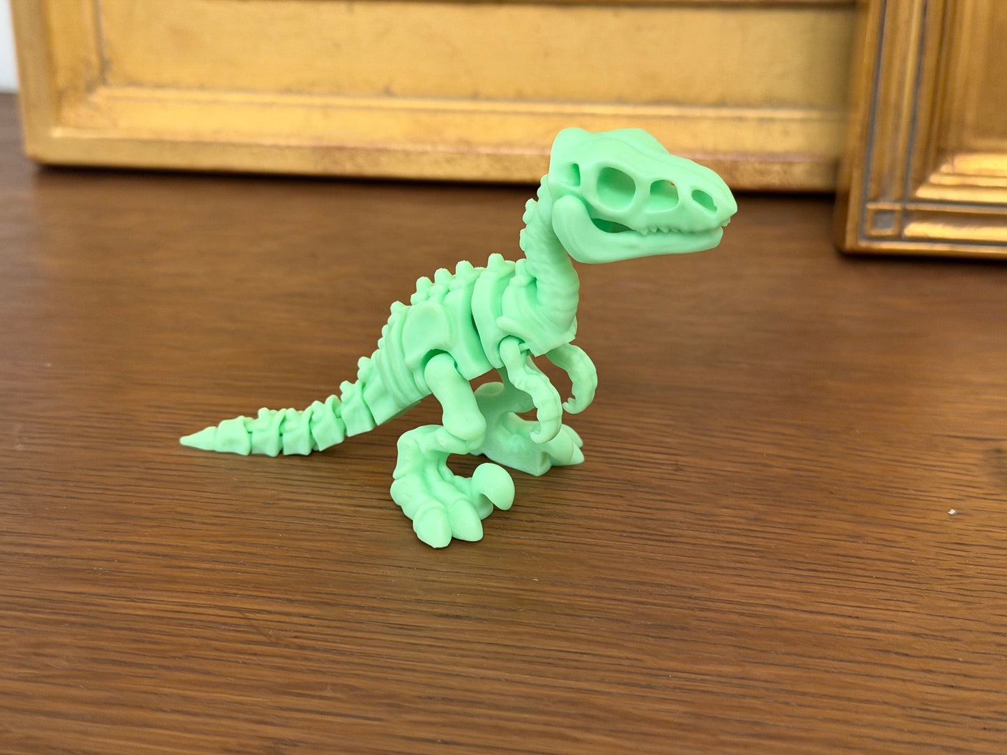 GLO-Dinos Velociraptor